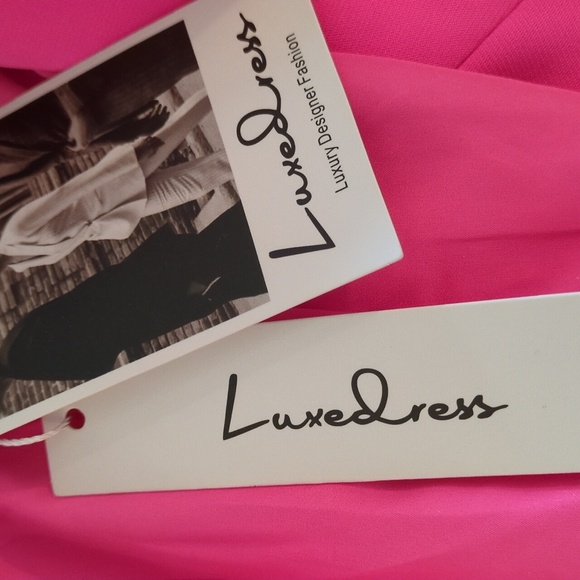 Pink Floral Embellished Blazer with Tailored Silhouette - Picture 4 of 12